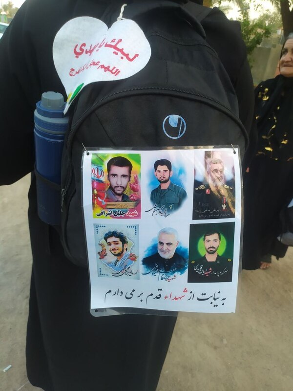 عکس/ وقتی کوله‌های زائران اربعین زبان باز می کنند