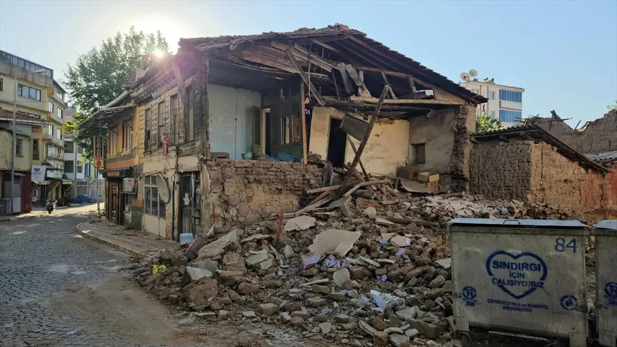 ویرانی‌های سهمگین زلزله در بالیکسیر ترکیه