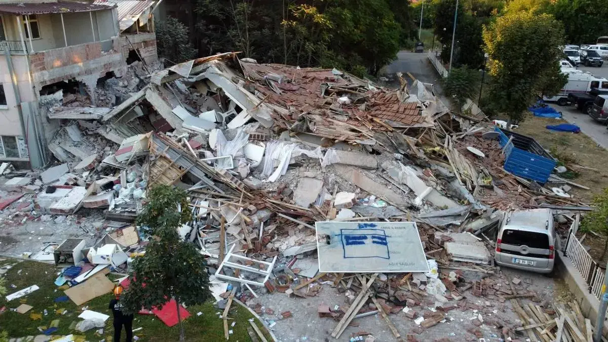 ویرانی‌های سهمگین زلزله در بالیکسیر ترکیه