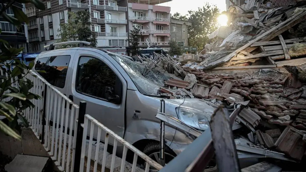 ویرانی‌های سهمگین زلزله در بالیکسیر ترکیه