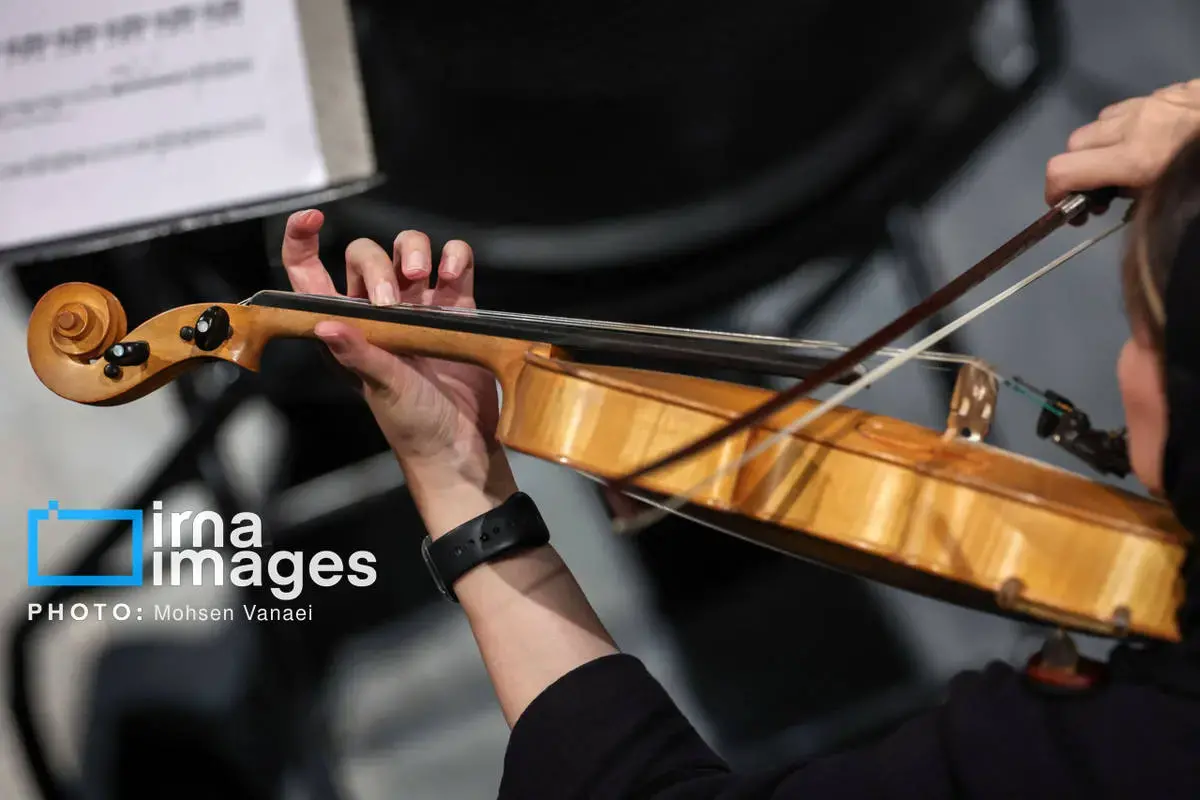 کنسرت نامیرا در تالار وحدت