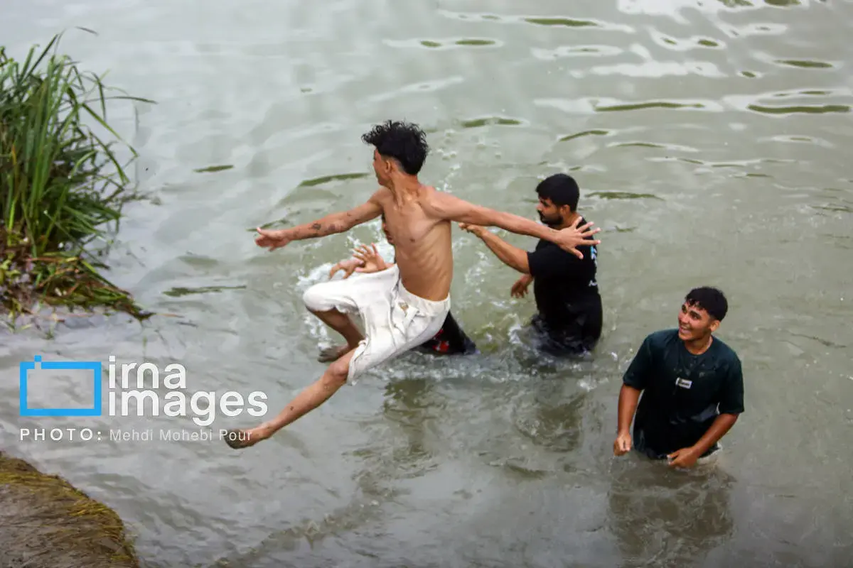 خنکای آب‌تنی در گرمای تابستان
