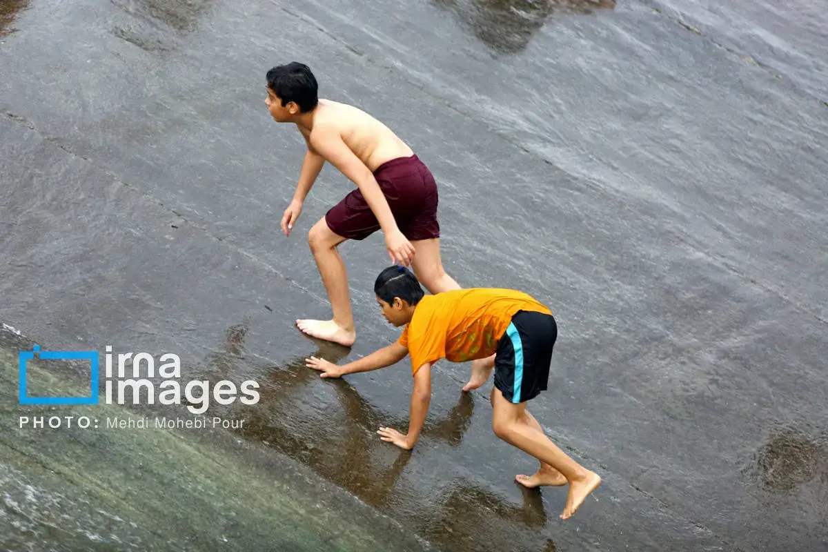 خنکای آب‌تنی در گرمای تابستان