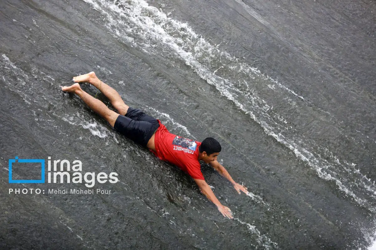 خنکای آب‌تنی در گرمای تابستان