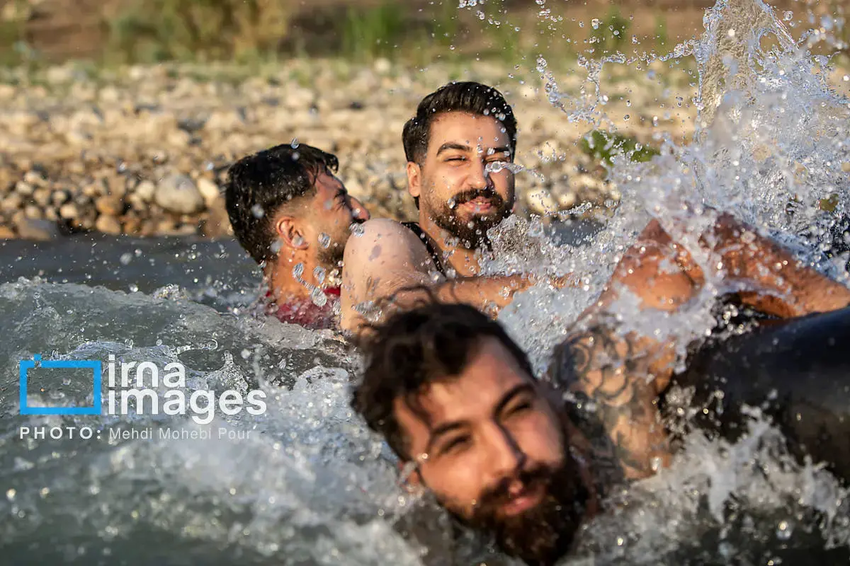 خنکای آب‌تنی در گرمای تابستان