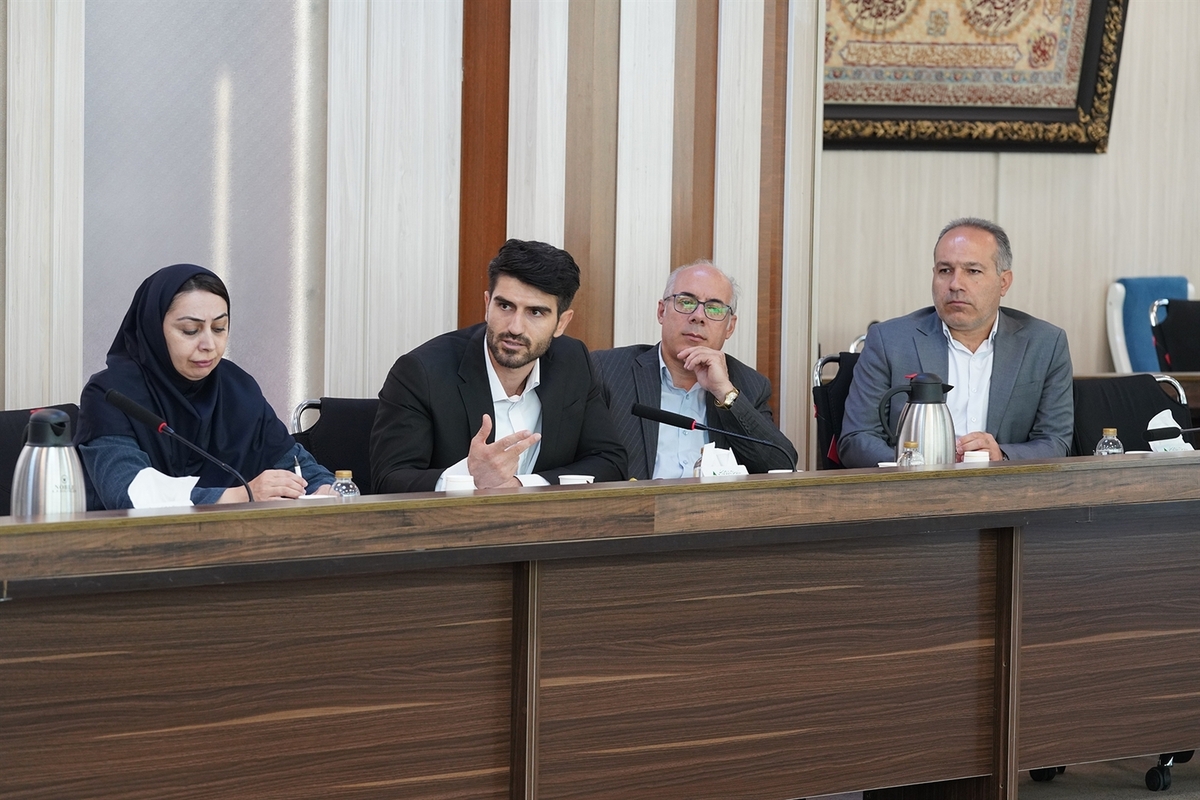 عزم مناطق آزاد کشور برای رفع موانع و یکسان‌سازی فرآیند‌ها