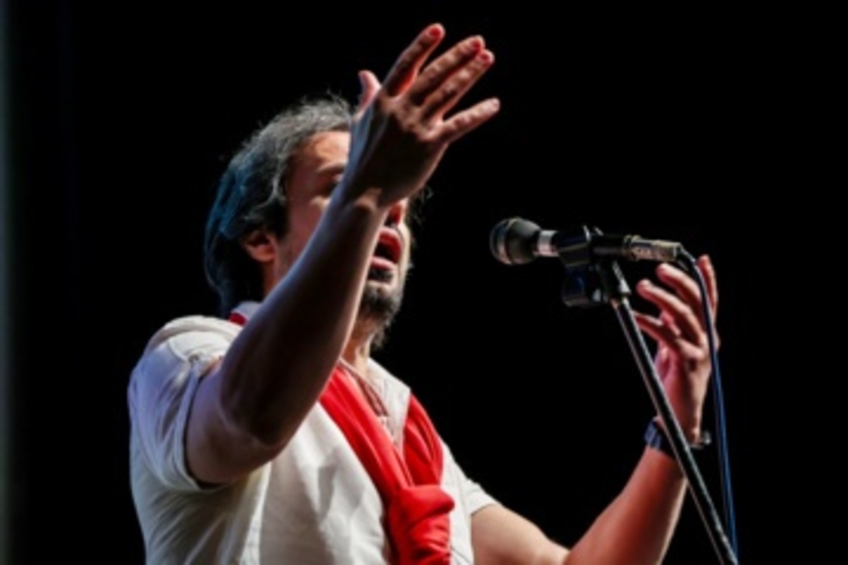 مثِ یک کوه، بلند ... به یاد فرهاد مهراد