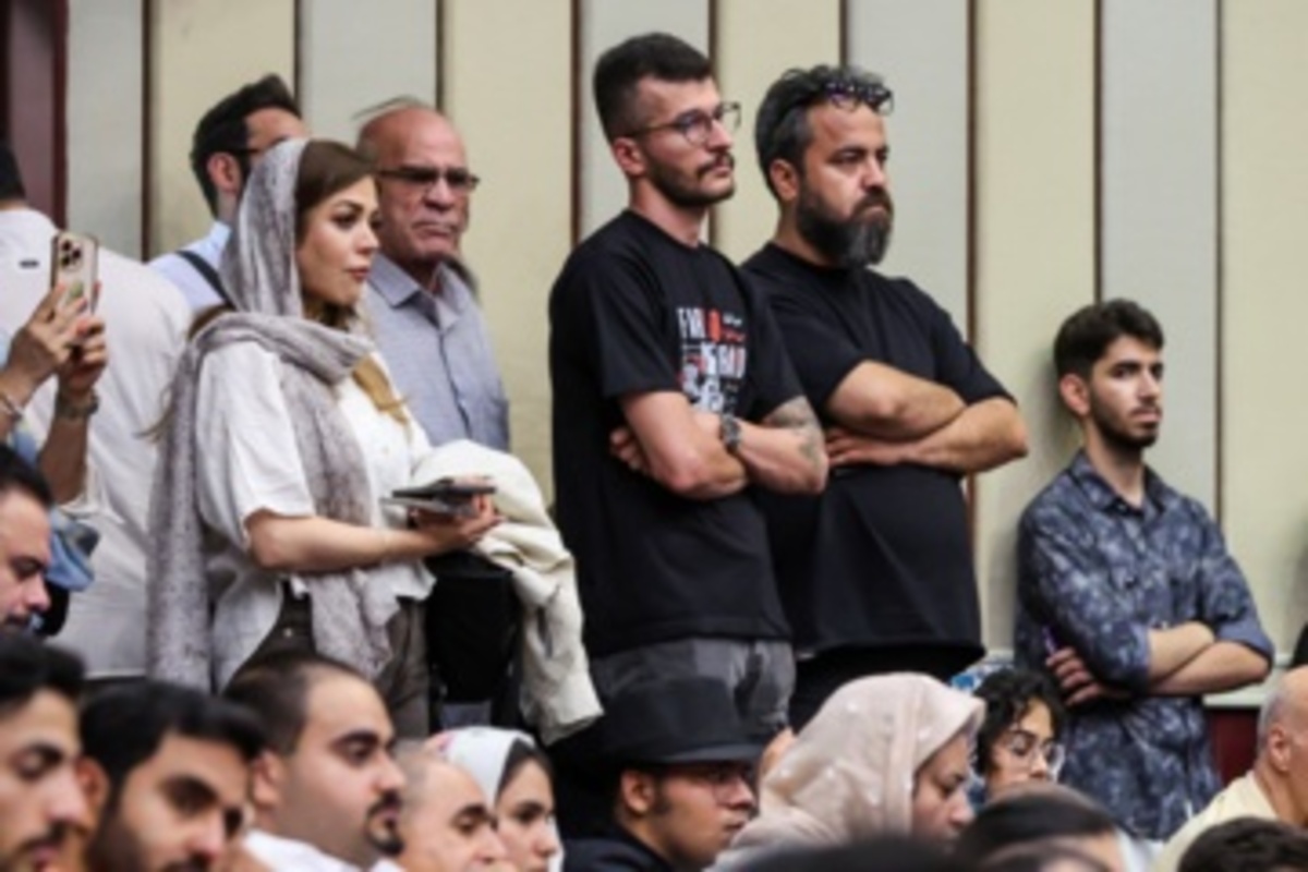 مثِ یک کوه، بلند ... به یاد فرهاد مهراد