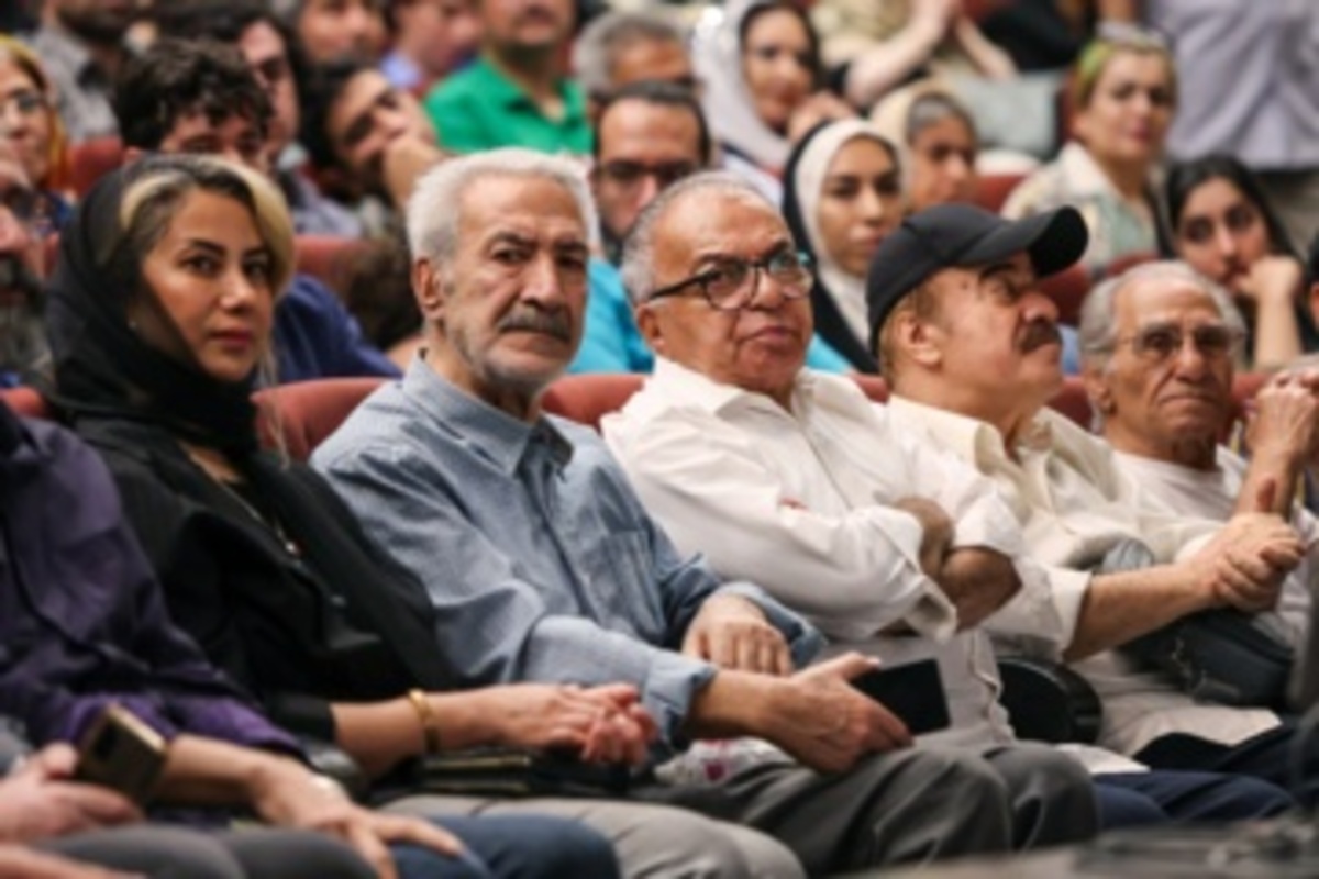 مثِ یک کوه، بلند ... به یاد فرهاد مهراد