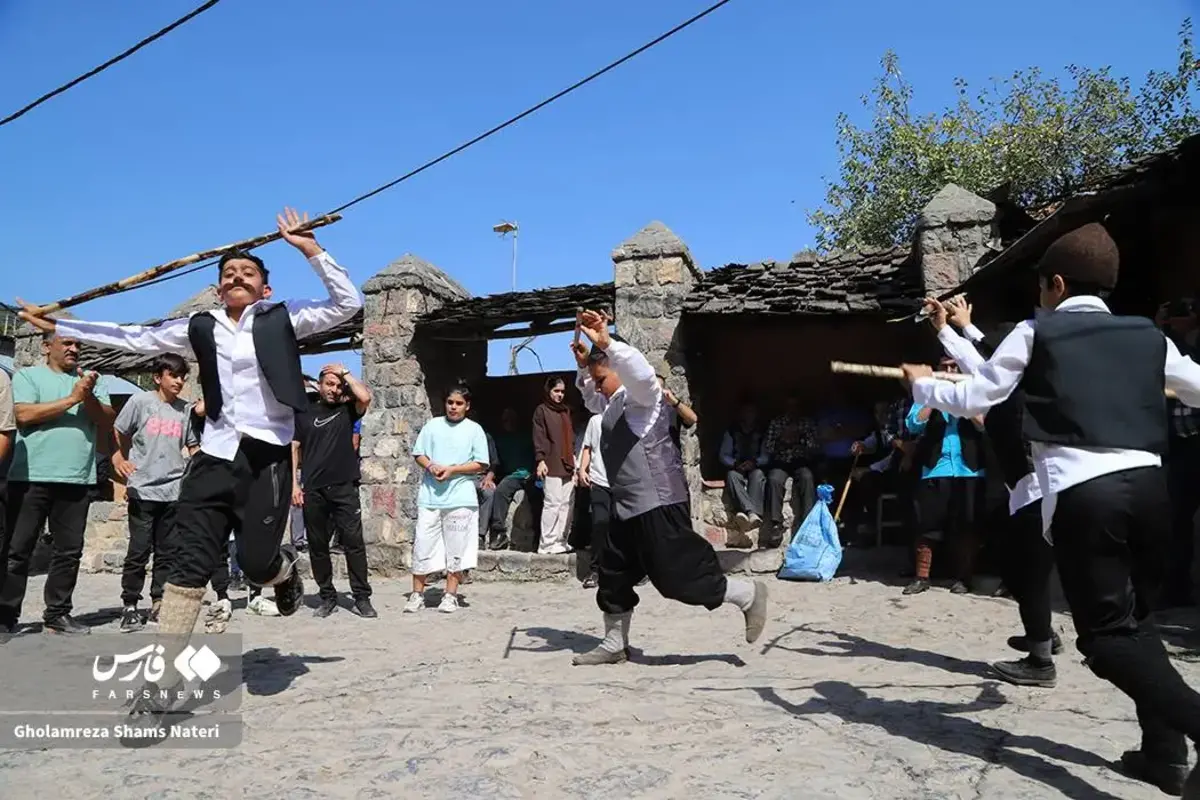 آیین فردینه ماه کندلوس از کشتی محلی تا عروس‌کشان