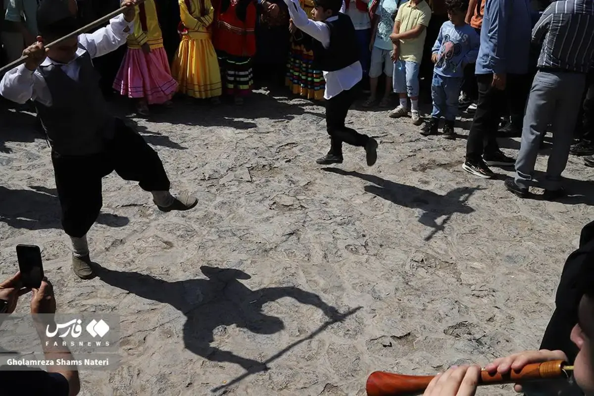 آیین فردینه ماه کندلوس از کشتی محلی تا عروس‌کشان