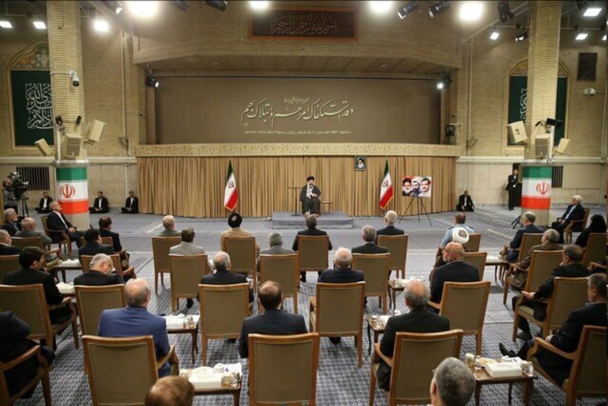 دیدار رئیس‌جمهور و هیأت وزیران با رهبری