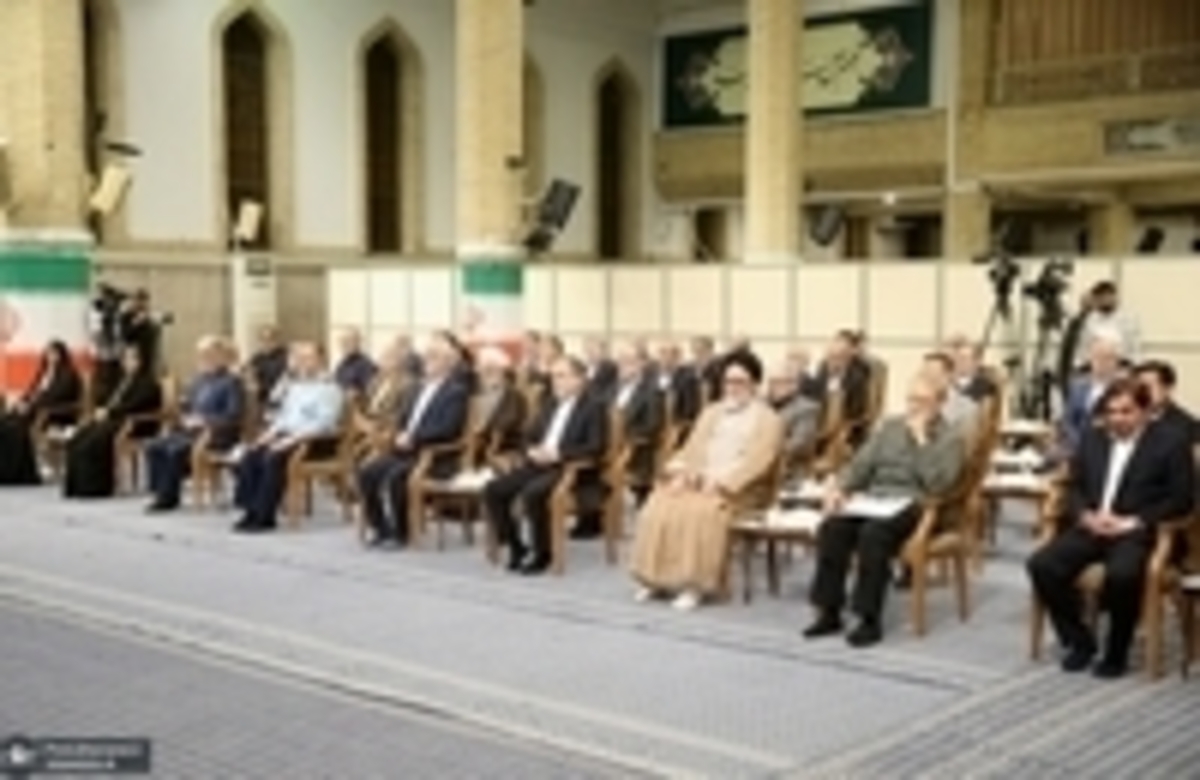 دیدار رئیس‌جمهور و هیأت وزیران با رهبری