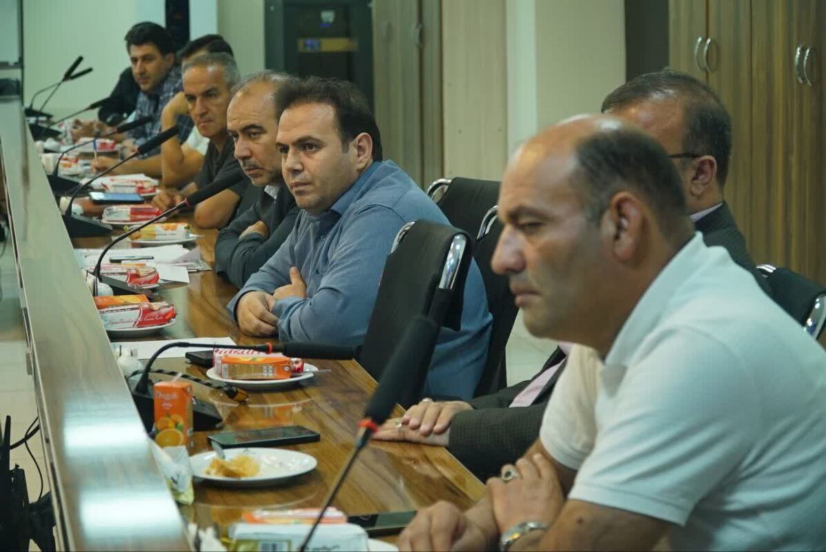 نشست رسیدگی به چالش‌های فعالان صنایع کانی غیرفلزی ارس برگزار شد