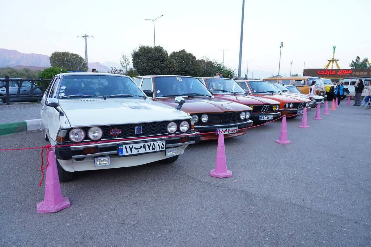 منطقه آزاد ارس میزبان رالی خودرو‌های کلاسیک