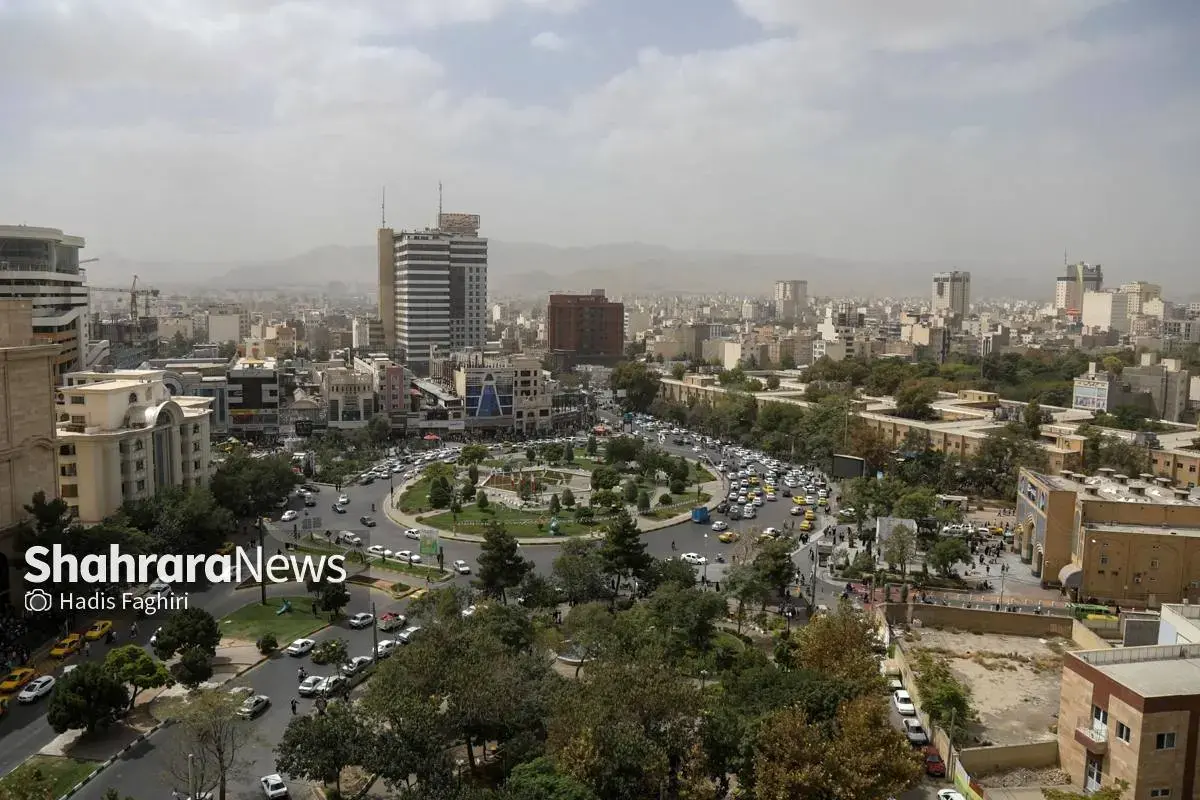 مشهد در مه آلودگی