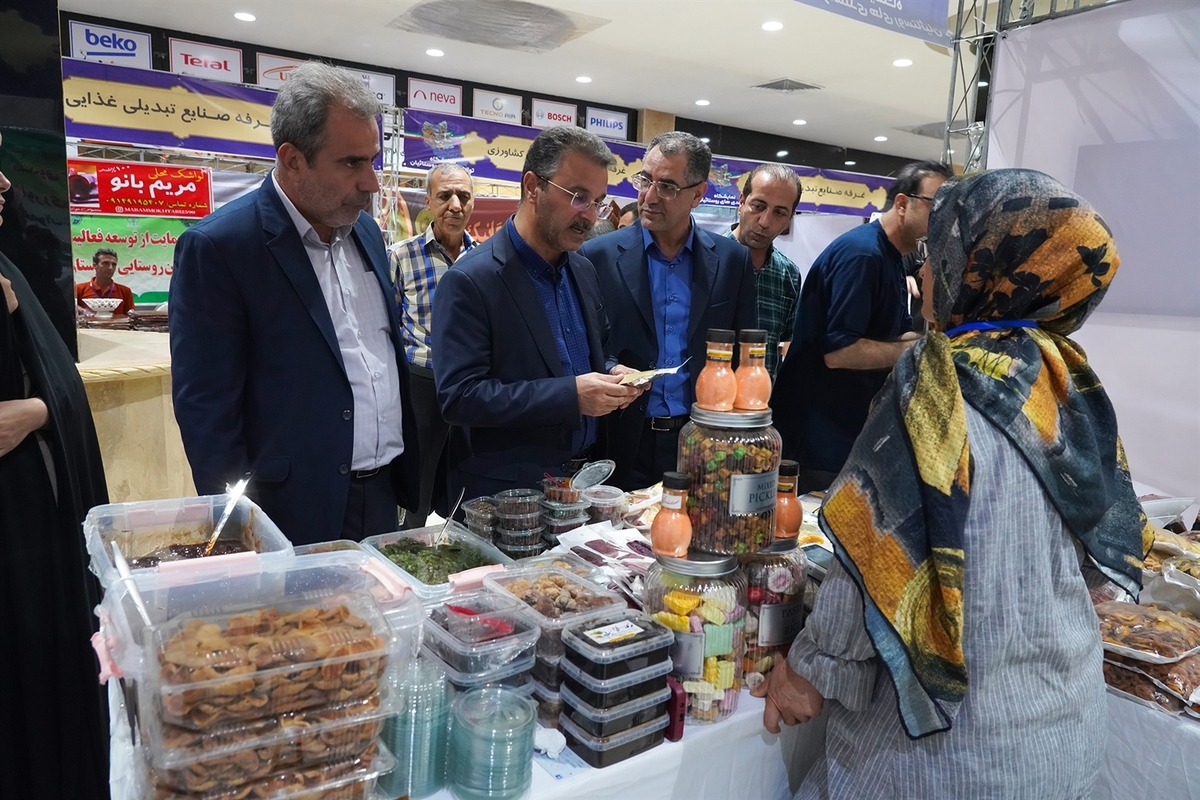 نمایشگاه توانمندی‌های روستاییان و جوامع محلی آذربایجان شرقی در ارس گشایش یافت