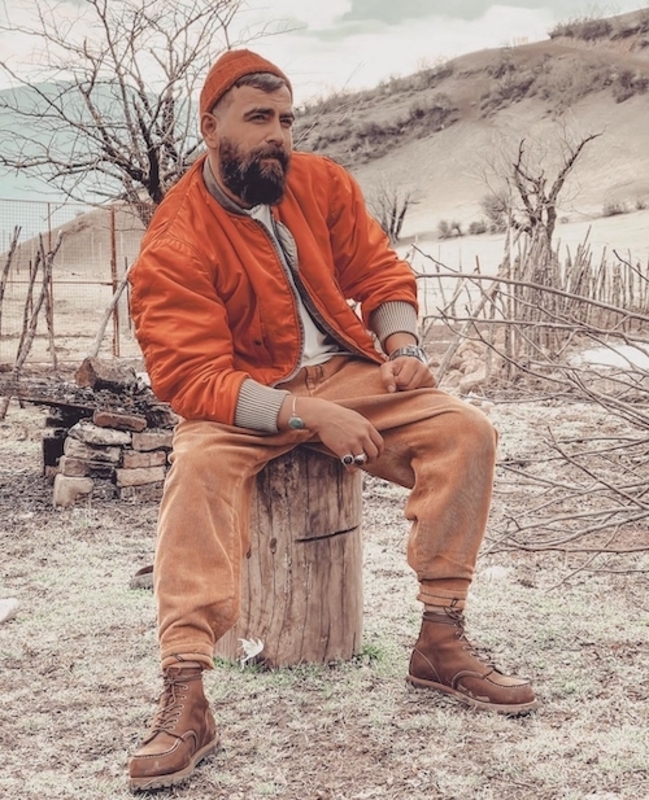 استایل‌های متفاوت معین‌زد با لباس های اجق وجق