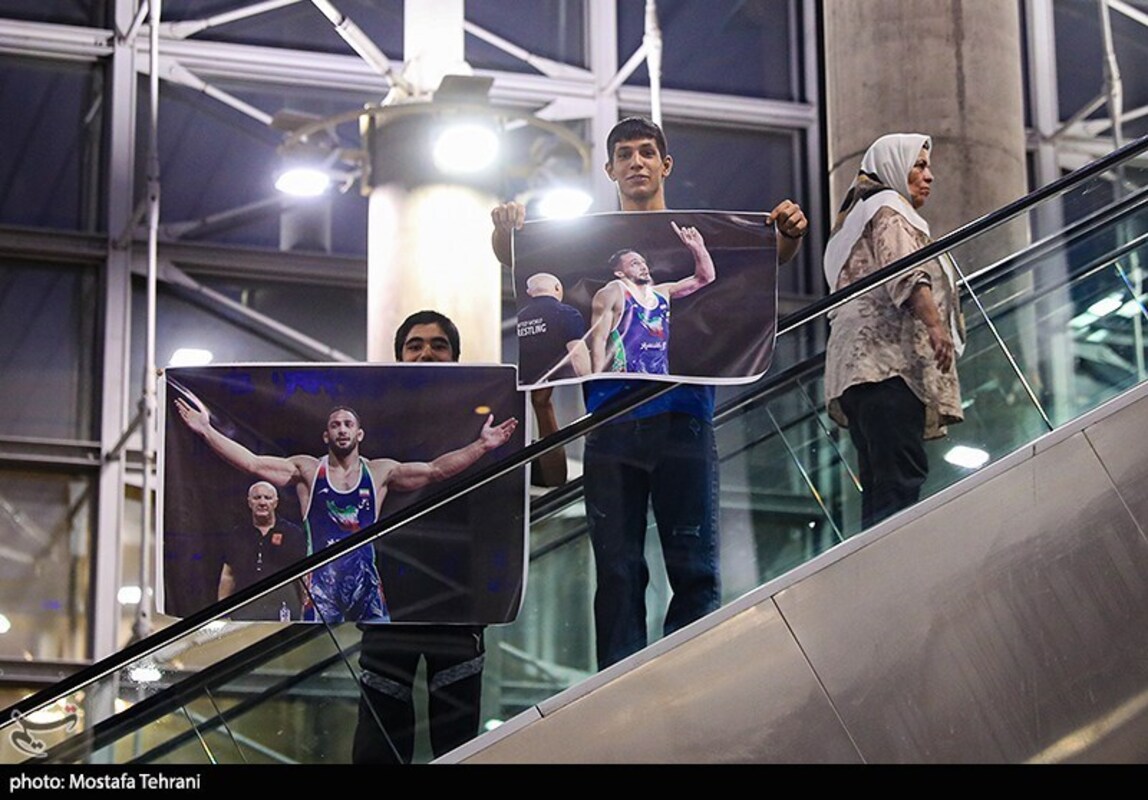 استقبال تاریخی از تیم ملی کشتی آزاد در فرودگاه امام خمینی (ره)