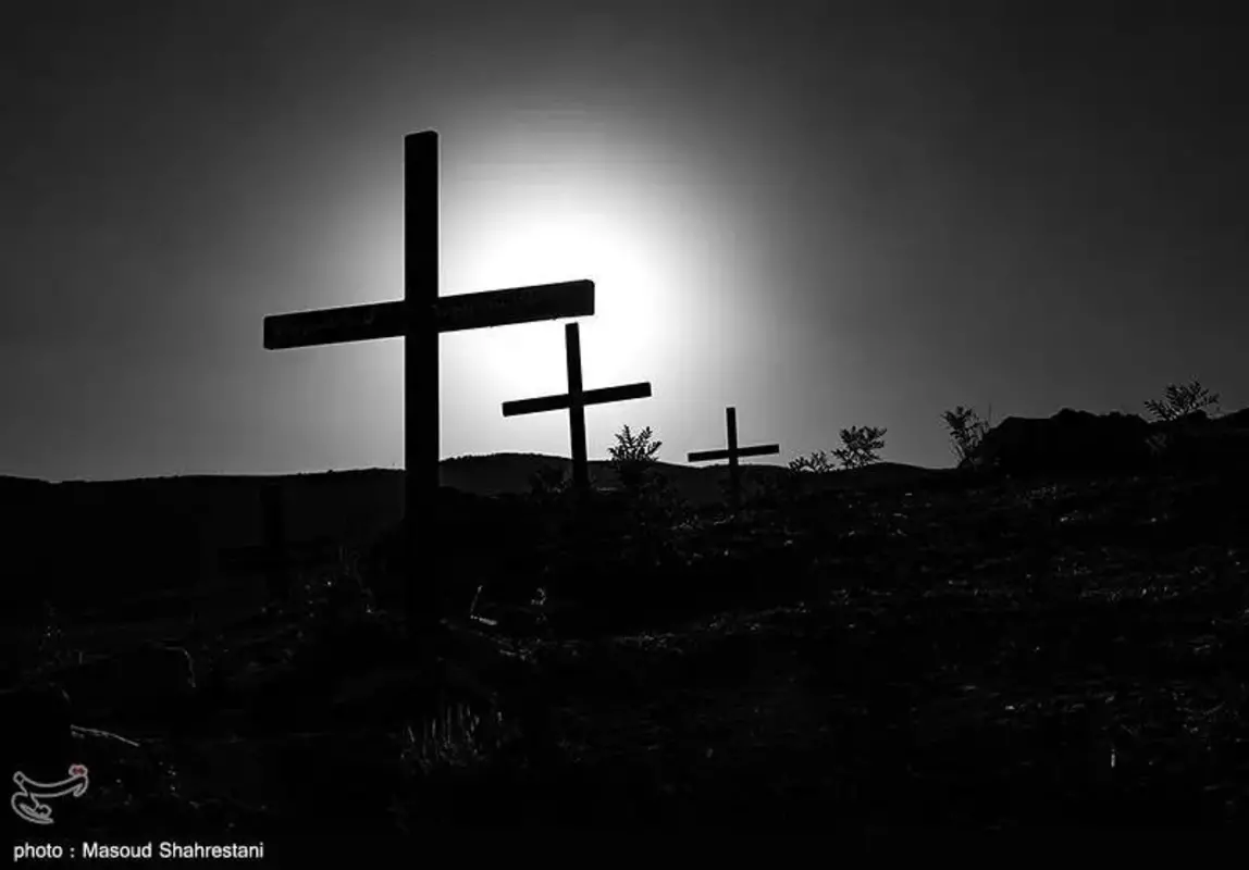 سکوت و رمز و راز گورستان ارامنه تلو