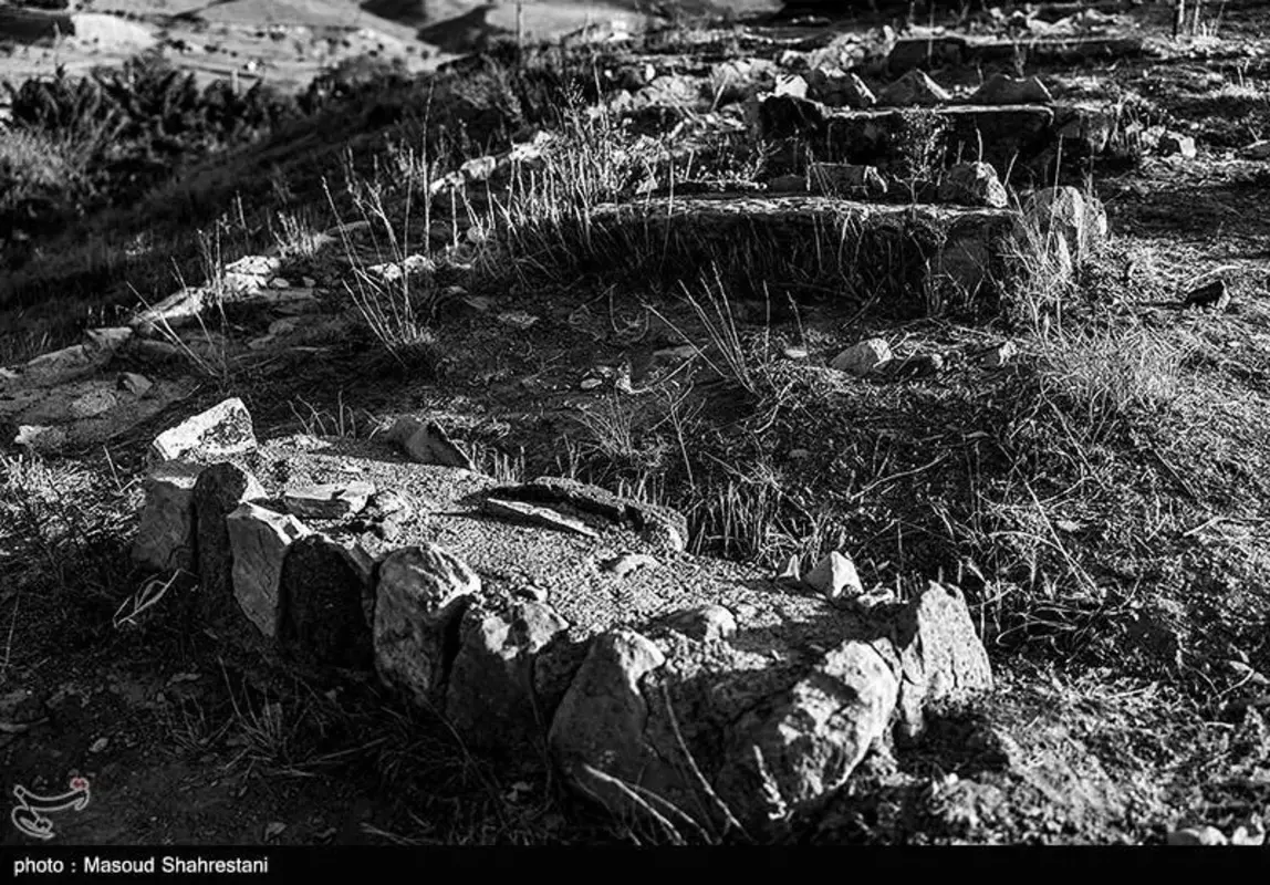 سکوت و رمز و راز گورستان ارامنه تلو