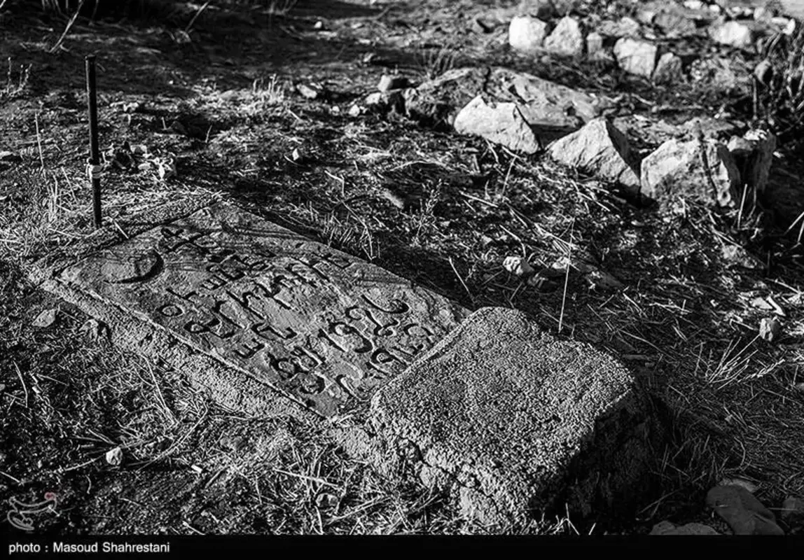 سکوت و رمز و راز گورستان ارامنه تلو