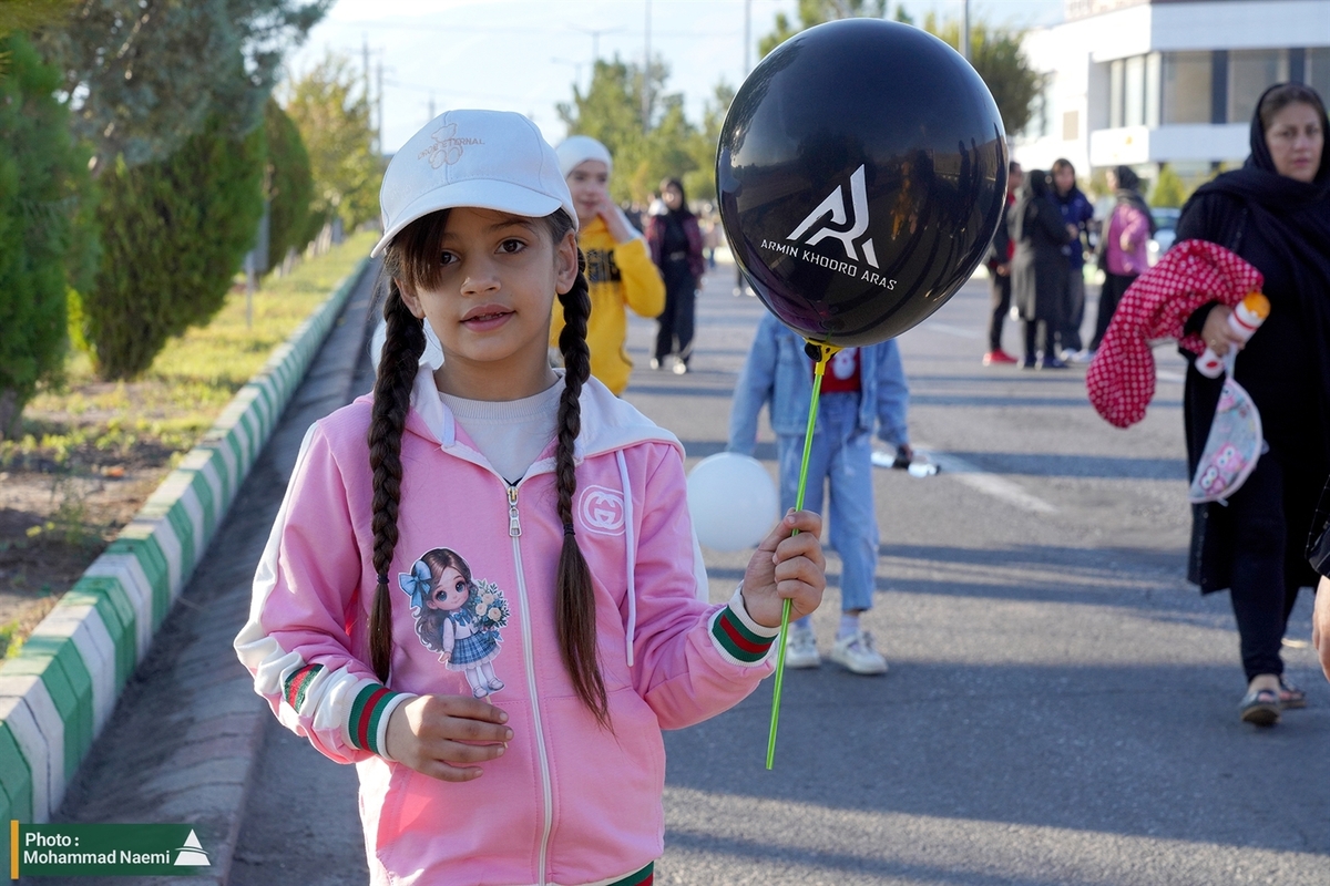  پیاده روی خانوادگی ارس