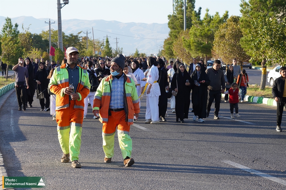  پیاده روی خانوادگی ارس