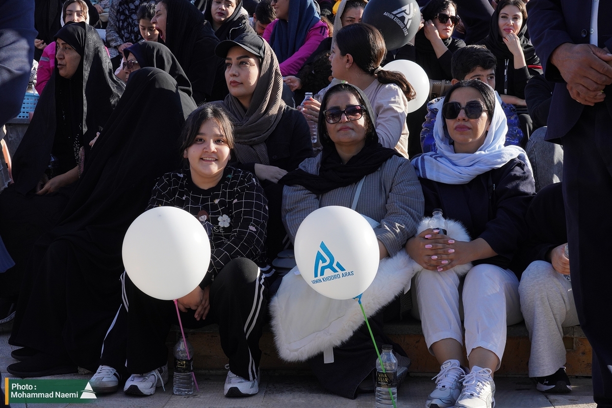  پیاده روی خانوادگی ارس