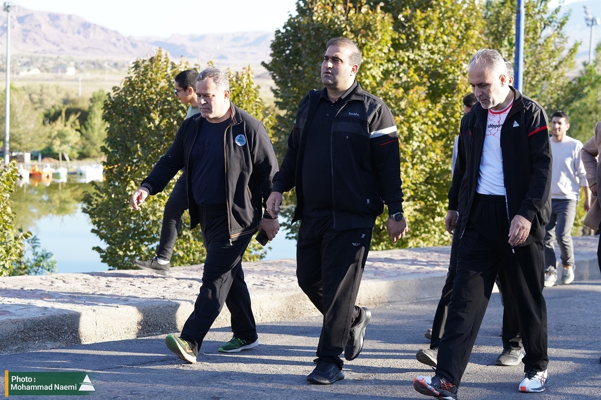  پیاده روی خانوادگی ارس