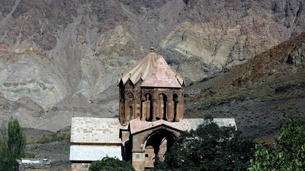 کلیسای تاریخی استپانوس مقدس جلفا