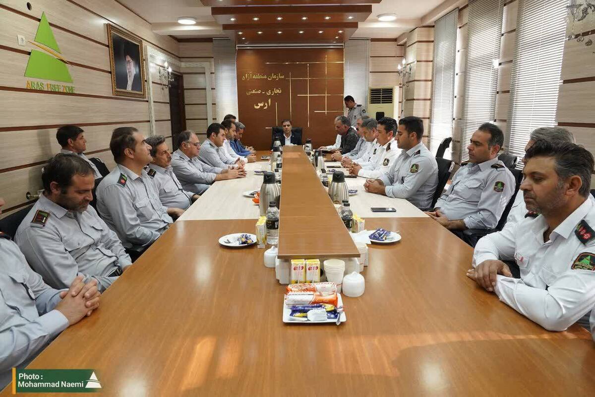  تجلیل از آتش‌نشانان منطقه آزاد ارس در آستانه روز ملی ایمنی