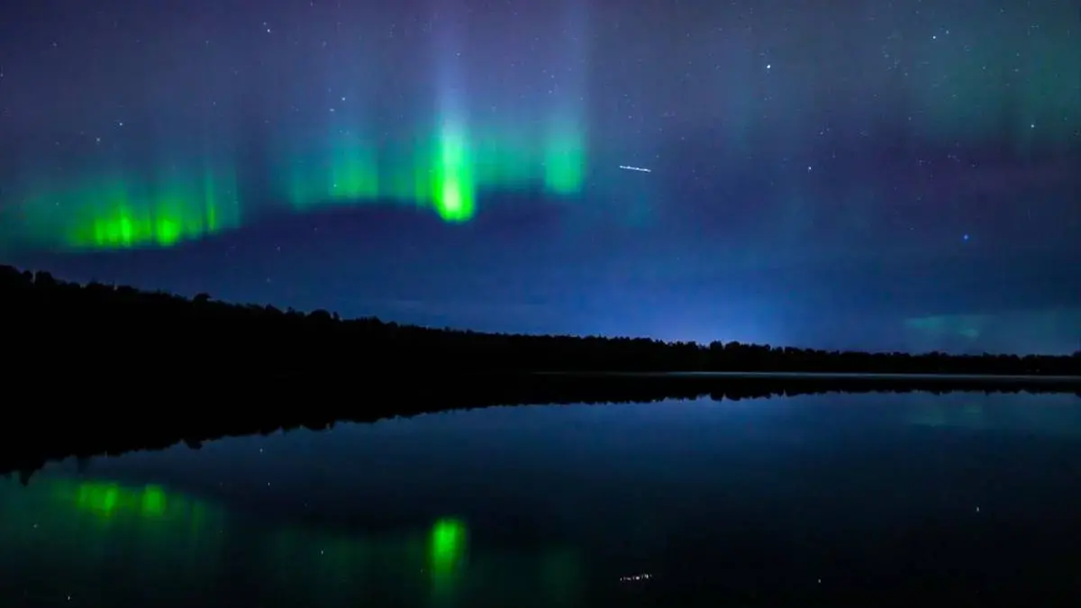 رقص شفق قطبی در آسمان آلاسکا