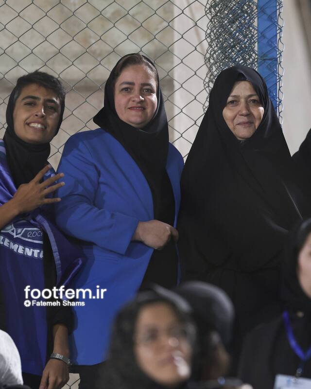 هواداران زن استقلال پرچم‌دار امید در شب ناکامی