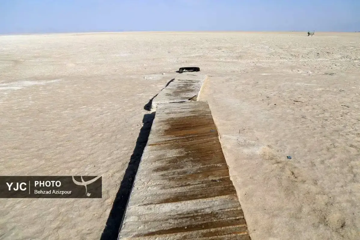 دریاچه ارومیه نفس‌های آخر را می‌کشد