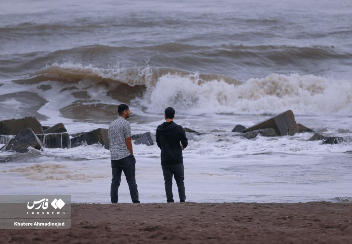 قدرت‌نمایی خزر در آغاز پاییز