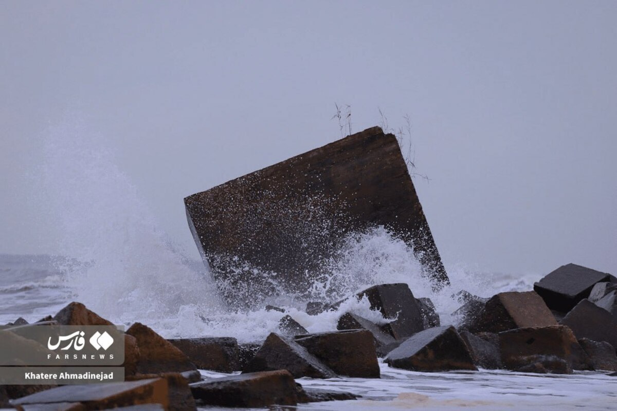 قدرت‌نمایی خزر در آغاز پاییز