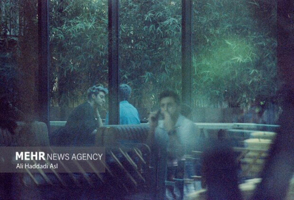 تنهایی در دل هیاهوی شهر