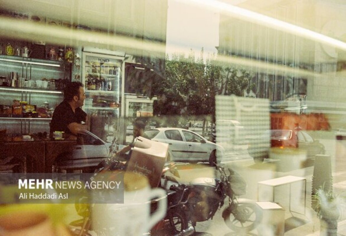 تنهایی در دل هیاهوی شهر