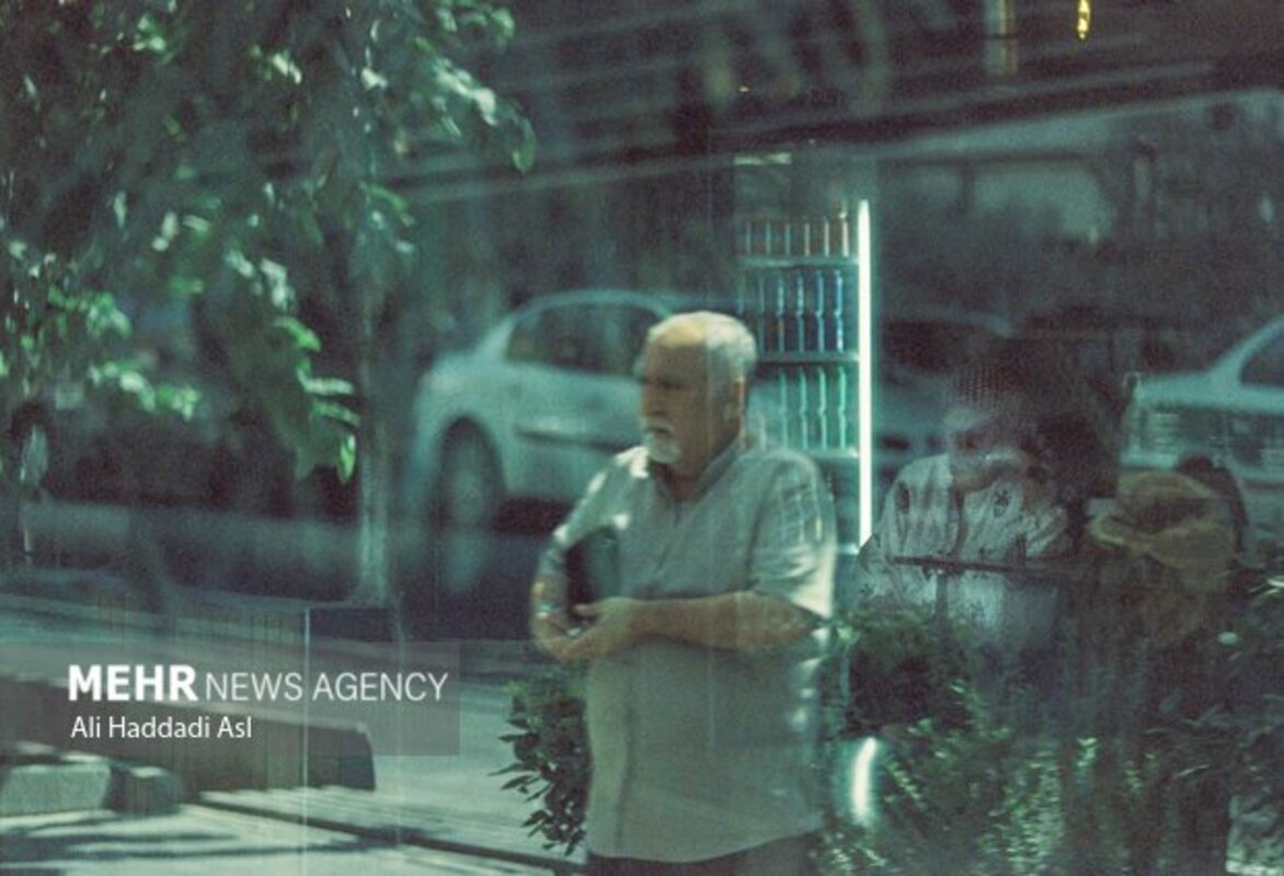 تنهایی در دل هیاهوی شهر