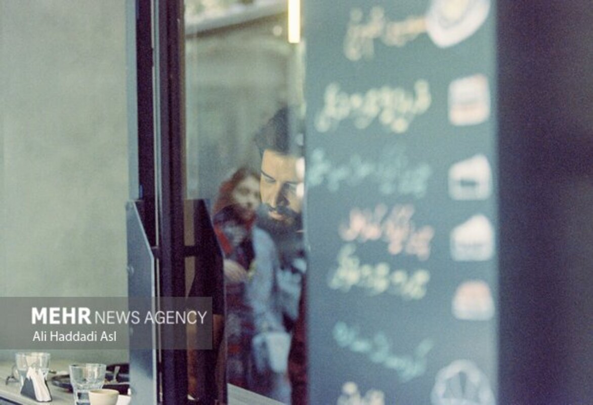 تنهایی در دل هیاهوی شهر