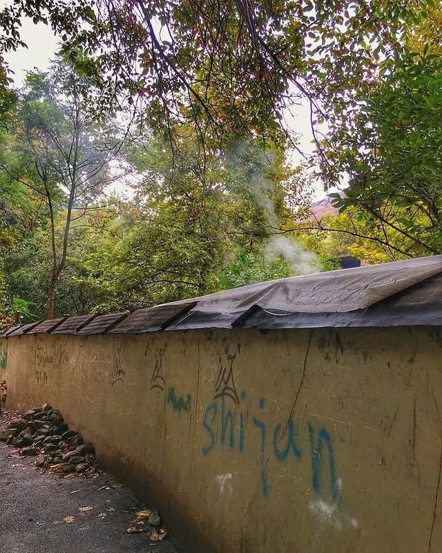 آواز رنگ‌ها در کوچه‌های پاییزی درکه