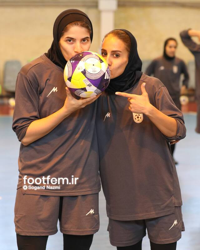 توپ جام جهانی زیر پای بانوان فوتسال ایران