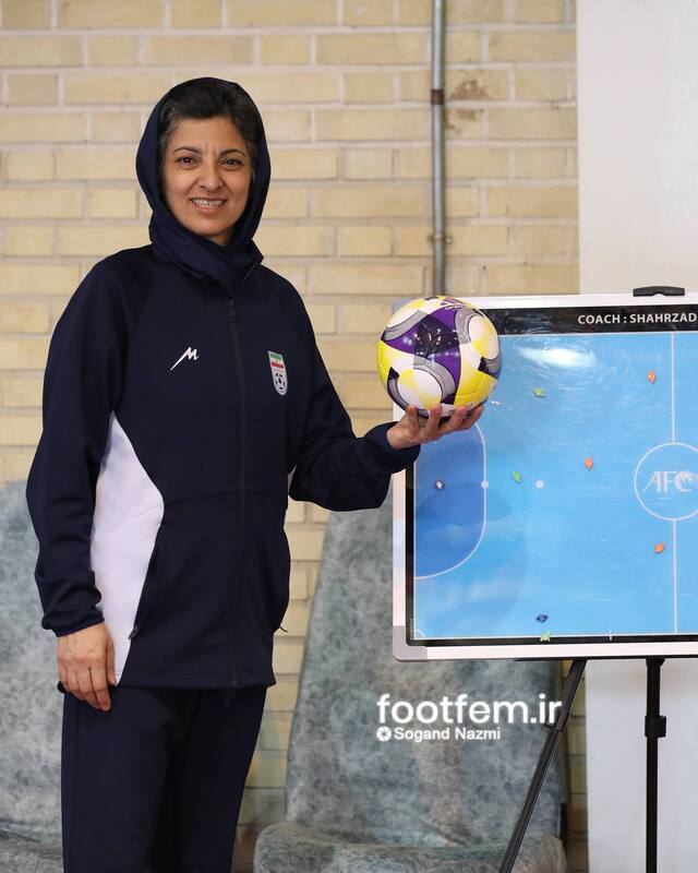 توپ جام جهانی زیر پای بانوان فوتسال ایران
