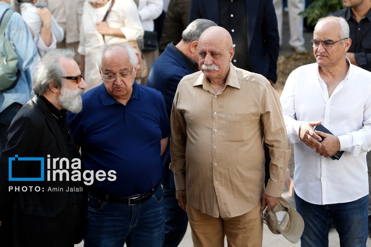 مراسم تشییع پیکر ناصر تقوایی با حضور هنرمندان