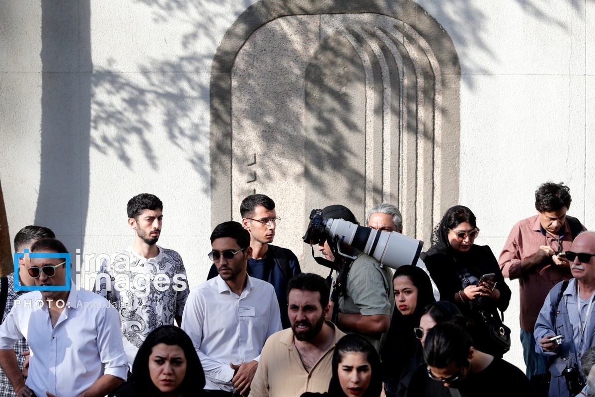 مراسم تشییع پیکر ناصر تقوایی با حضور هنرمندان