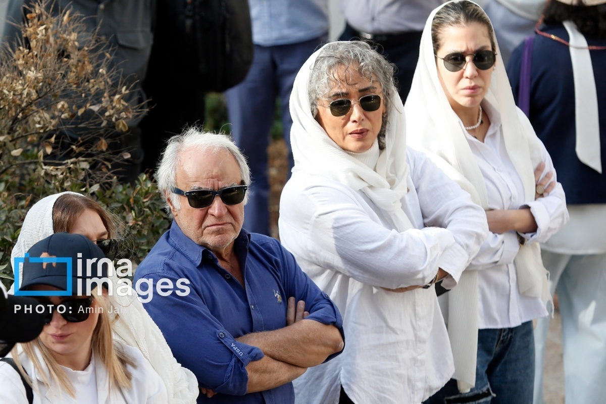 مراسم تشییع پیکر ناصر تقوایی با حضور هنرمندان