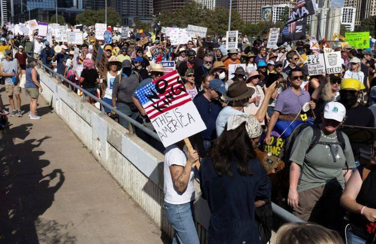 تظاهرات ضد پادشاهی ترامپ