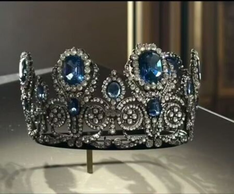 جواهرات دزدیده شده از موزه لوور