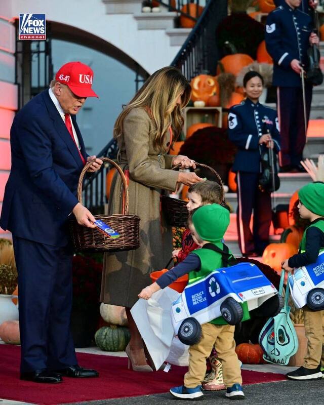 ترامپ و ملانیا میزبان هالووین در کاخ سفید